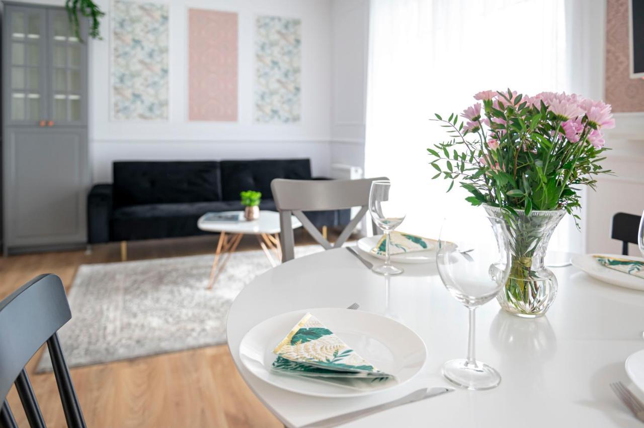 Heaven Apartment In The Old Town With Private Parking 그단스크 외부 사진